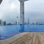 Col 31A 1Bedroom Balcony Infinity Pool Klcc View