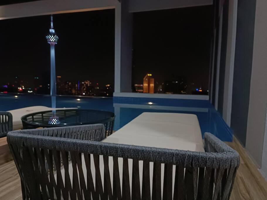 Col 31a 1bedroom Balcony Infinity Pool Klcc View * Kuala Lumpur