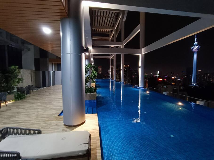 Pangsapuri Col 31a 1bedroom Balcony Infinity Pool Klcc View Kuala Lumpur